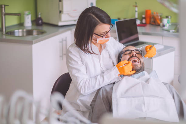 Best Weekend Emergency Dentist in Meadows Place, TX